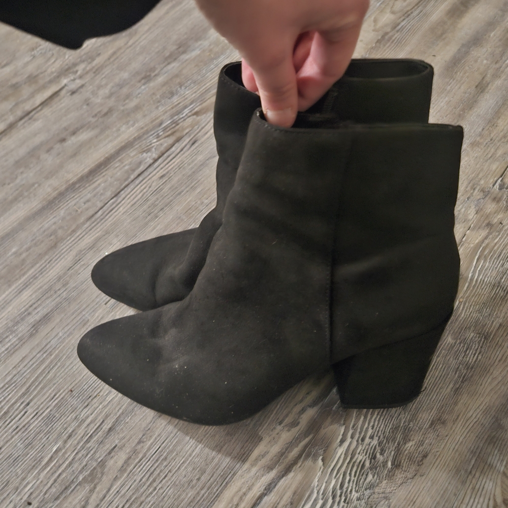 Elegant Black Ankle Boots